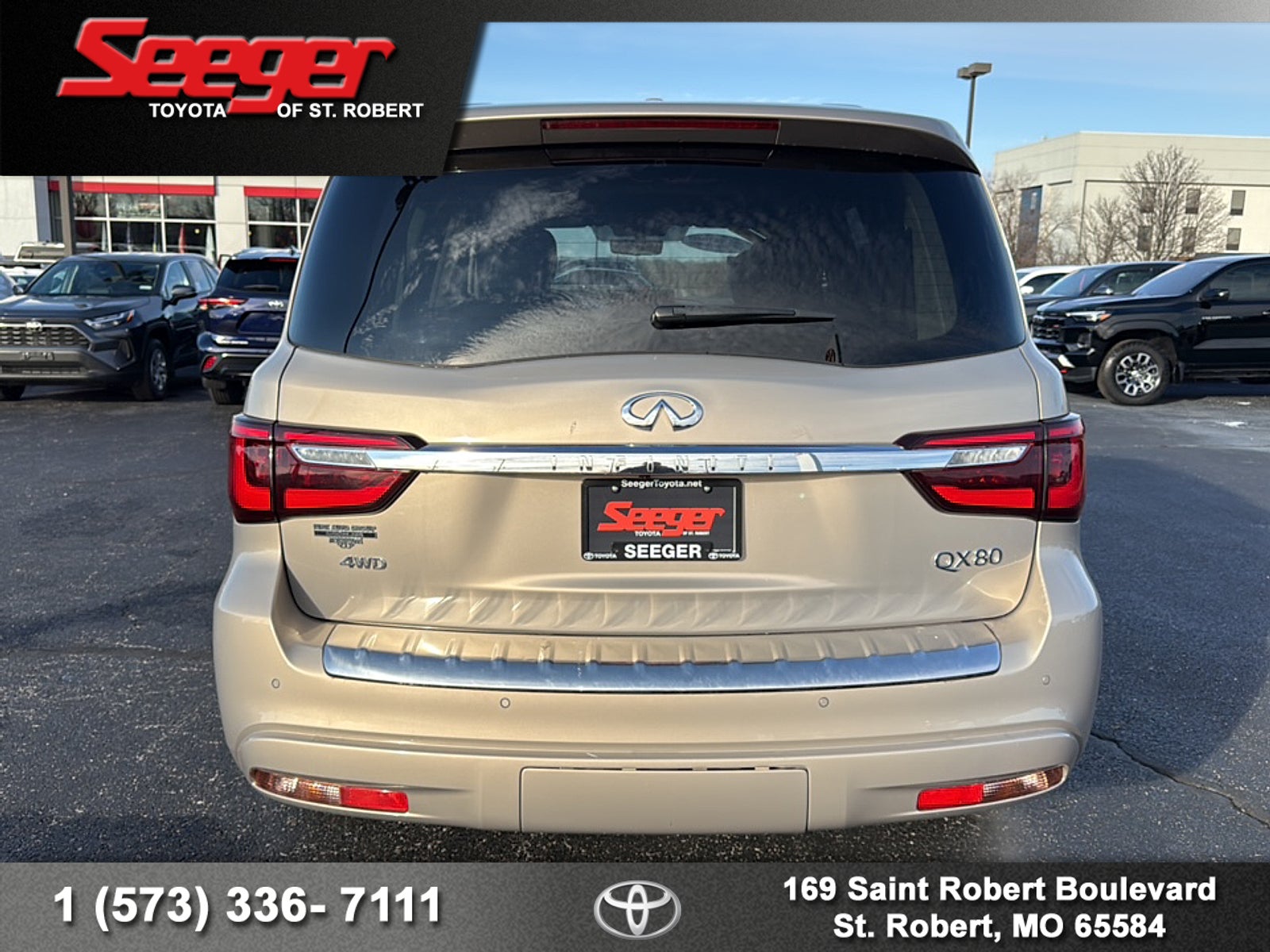 2023 INFINITI QX80 LUXE