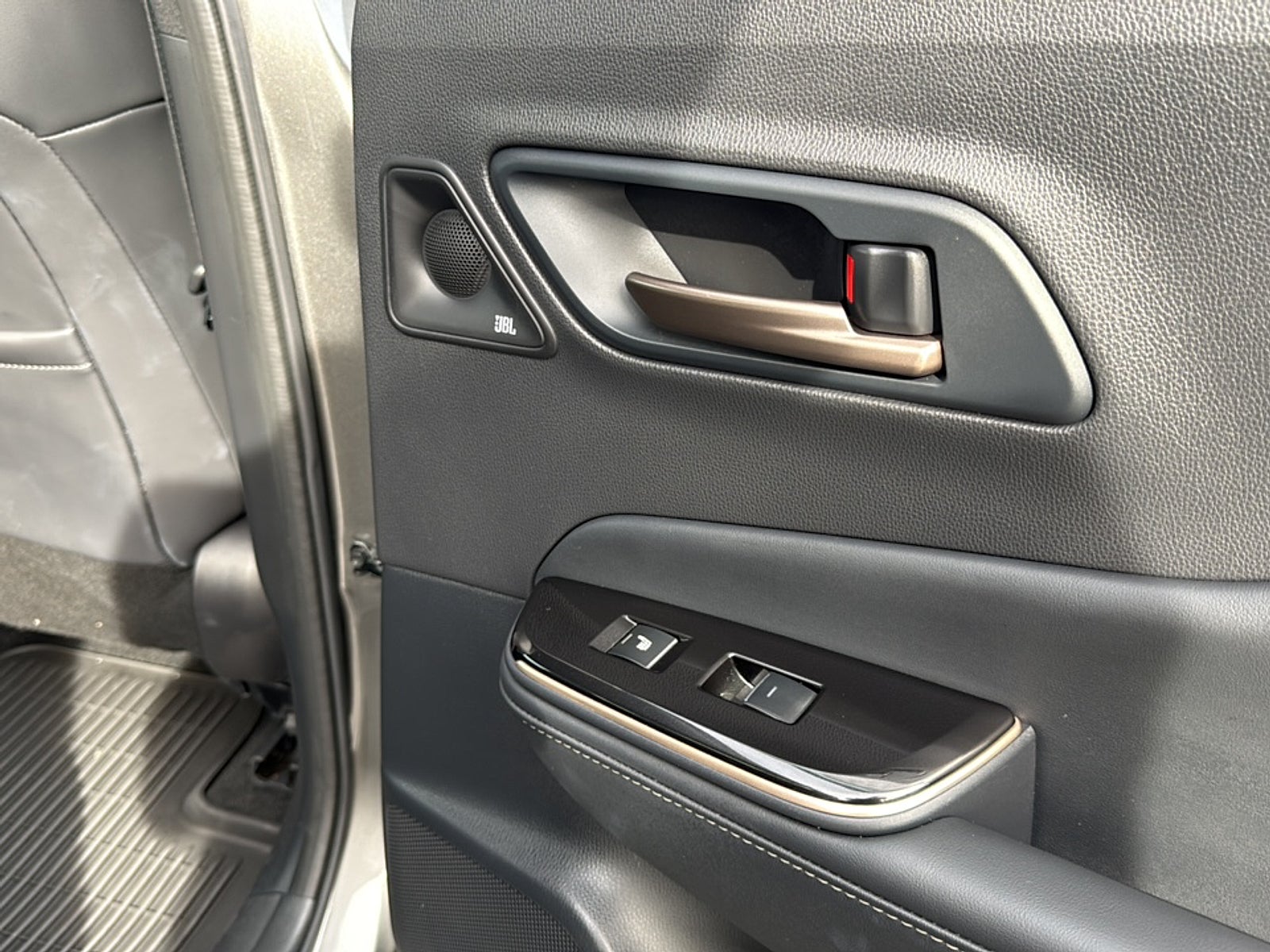 2024 Toyota Crown Platinum