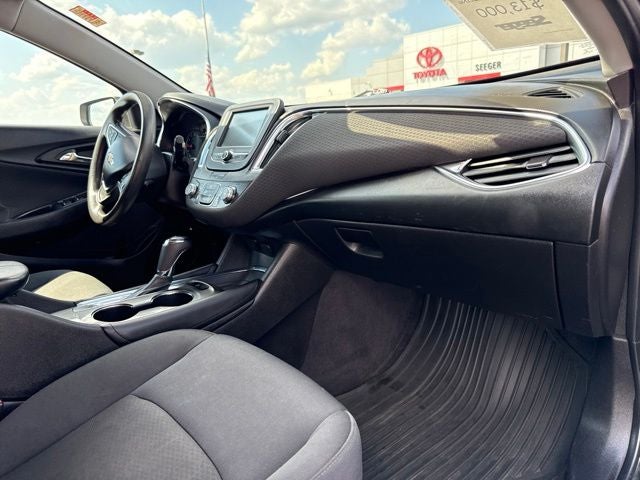 2017 Chevrolet Malibu LT 1LT