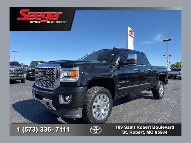 2019 GMC Sierra 4WD Crew Cab Standard Box Denali's photo