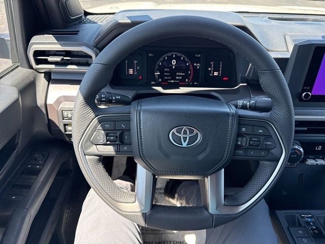 2026 Toyota Tacoma SR5 - Photo 14