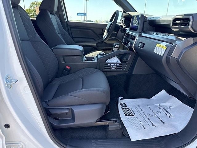 2026 Toyota Tacoma SR5 - Photo 25