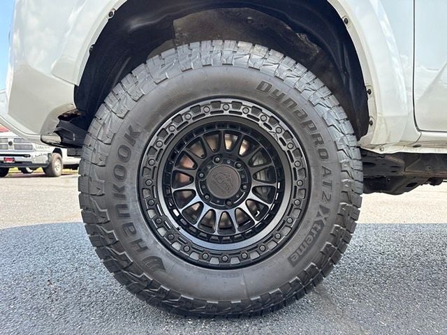 2022 Toyota Tacoma Limited V6