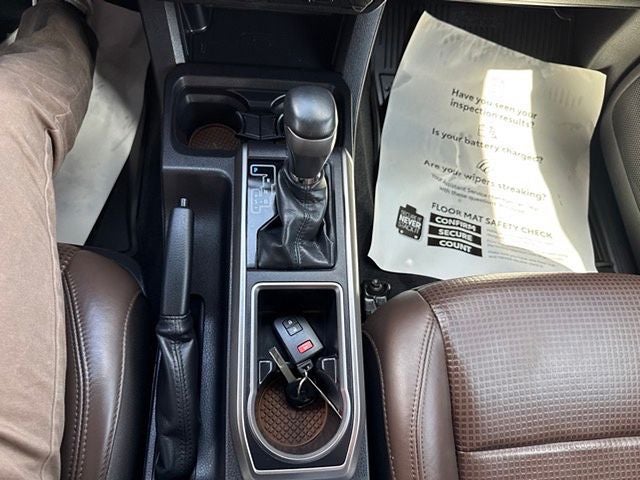 2022 Toyota Tacoma Limited V6