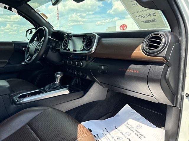 2022 Toyota Tacoma Limited V6