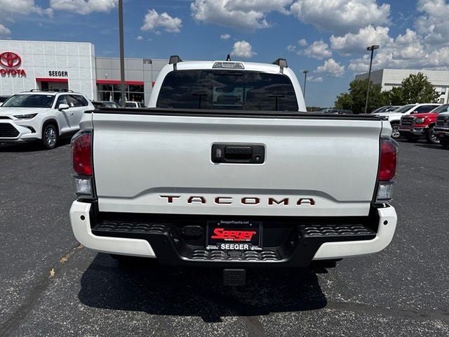 2022 Toyota Tacoma Limited V6