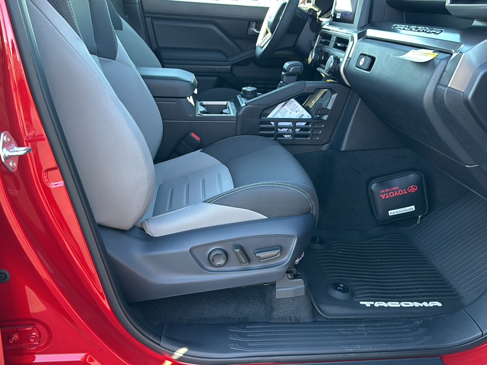 2026 Toyota Tacoma i-FORCE MAX TRD Off-Road i-FORCE MAX