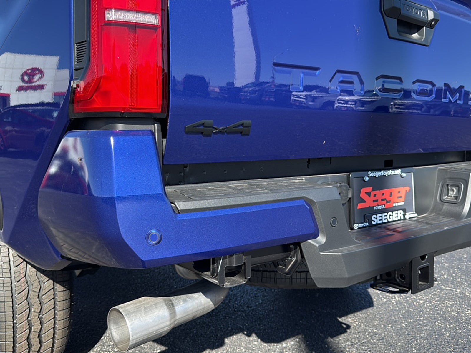 2025 Toyota Tacoma i-FORCE MAX TRD Off-Road i-FORCE MAX