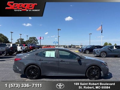 2025 Toyota Camry SE