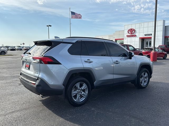 2022 Toyota RAV4 HYBRID LE