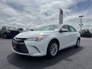 2016 Toyota CAMRY LE