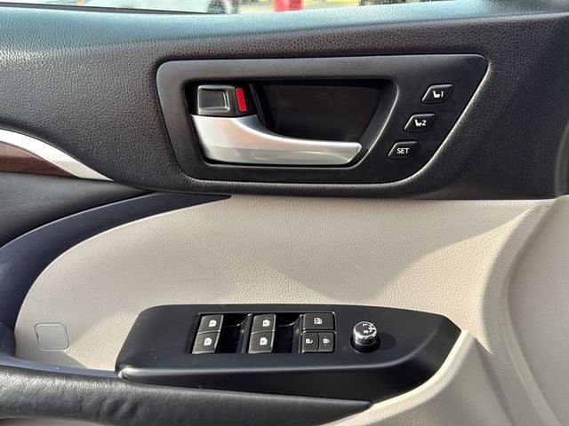 2015 Toyota HIGHLANDER Limited