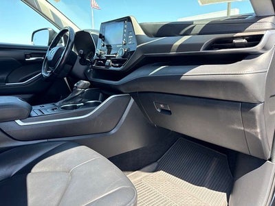 2021 Toyota HIGHLANDER XLE