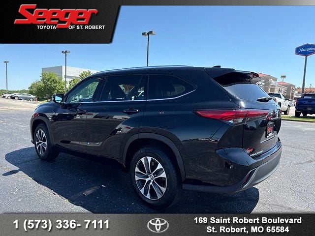 2021 Toyota HIGHLANDER XLE