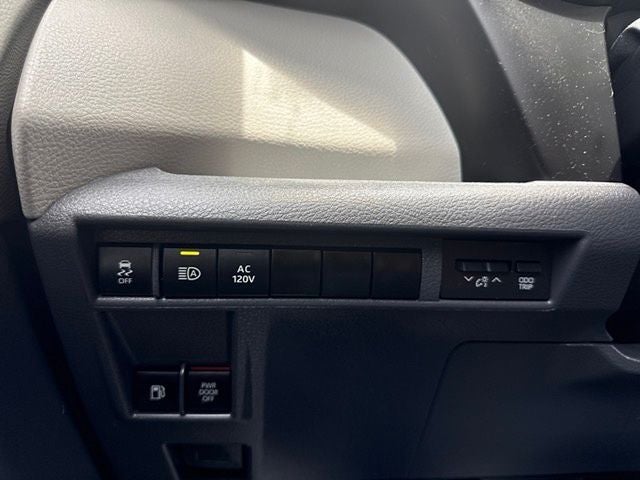 2023 Toyota Sienna XLE 7 Passenger