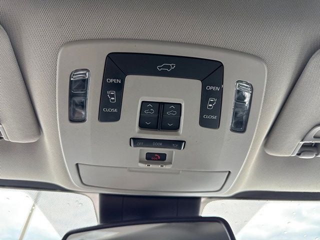 2023 Toyota Sienna XLE 7 Passenger