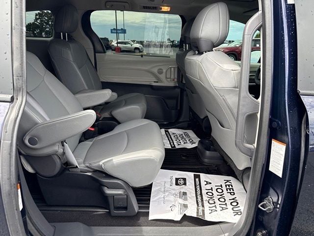 2023 Toyota Sienna XLE 7 Passenger
