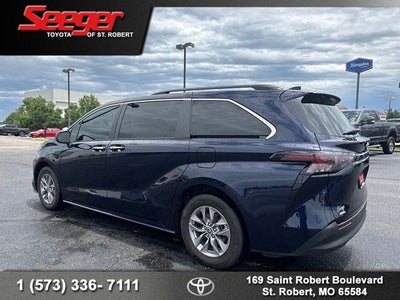 2023 Toyota Sienna XLE 7 Passenger