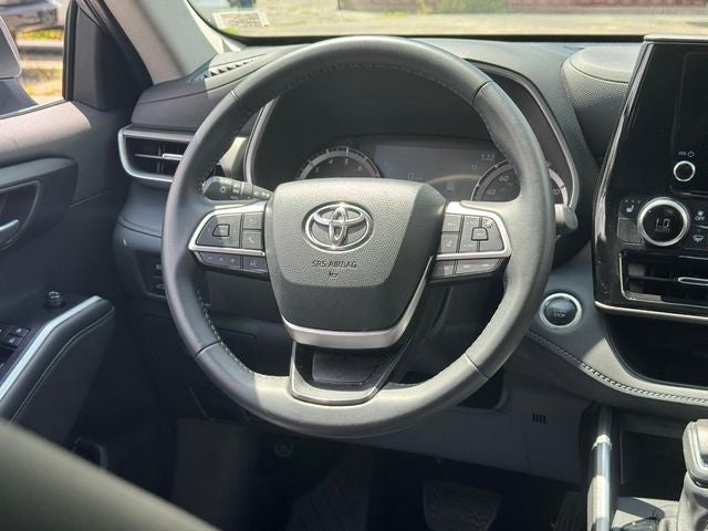 2025 Toyota Highlander XLE