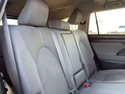 2023 Toyota HIGHLANDER LE