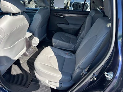 2025 Toyota Highlander Limited