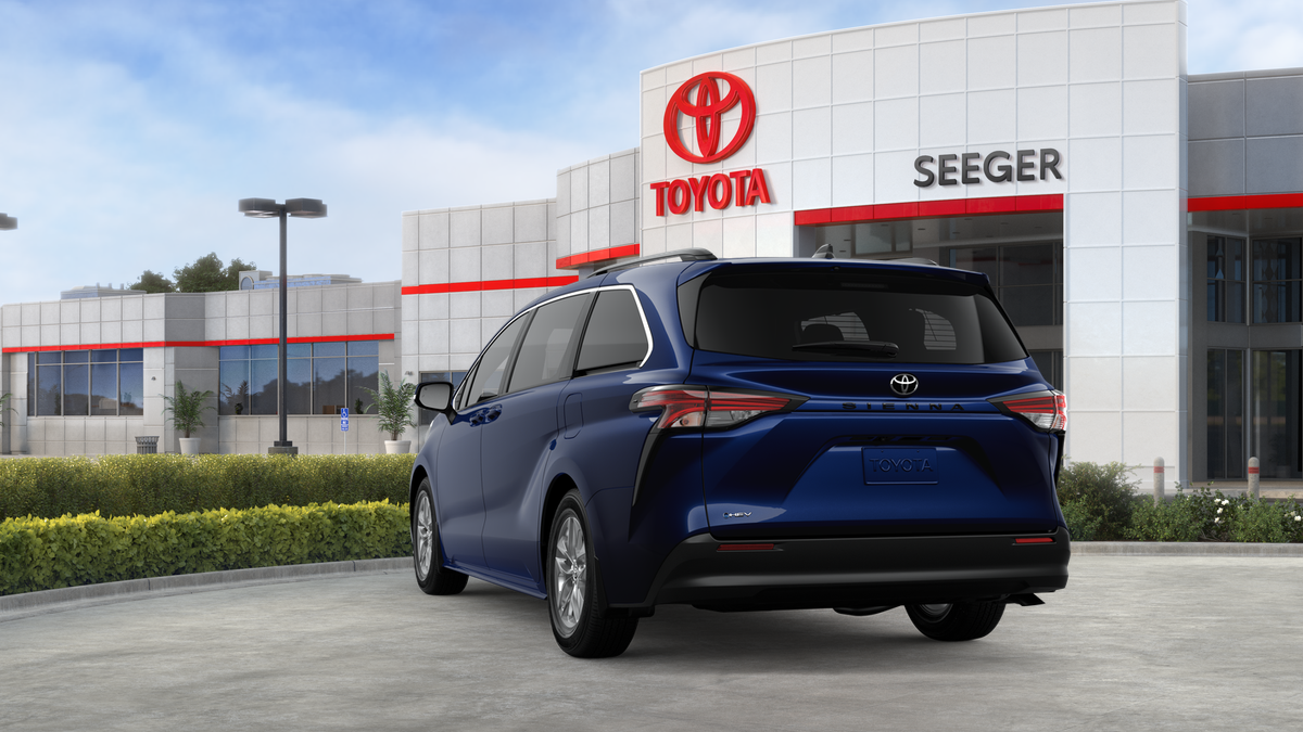 2026 Toyota Sienna LE