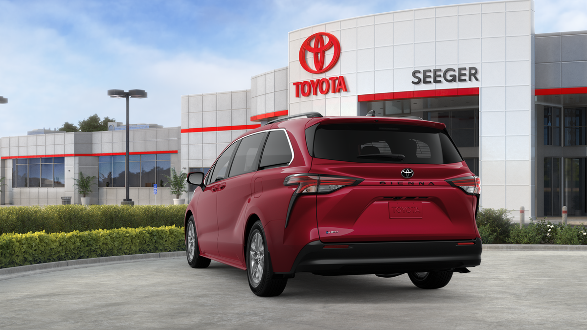 2026 Toyota Sienna LE