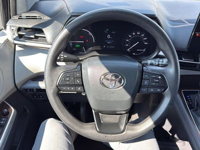 2024 Toyota SIENNA LE LE 8 Passenger