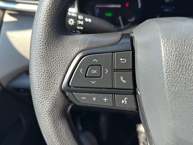 2024 Toyota SIENNA LE LE 8 Passenger