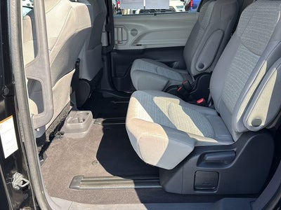 2024 Toyota SIENNA LE LE 8 Passenger