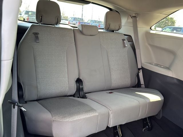 2024 Toyota SIENNA LE LE 8 Passenger
