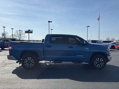 2019 Toyota TUNDRA 4X4 SR5 CrewMax
