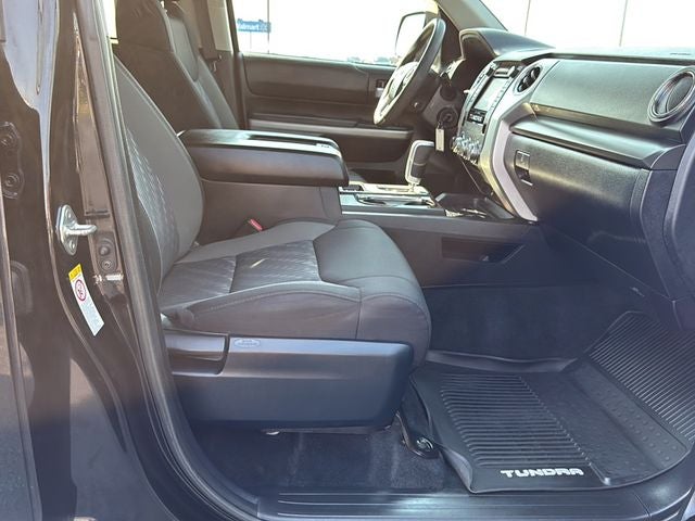 2018 Toyota TUNDRA 4X4 SR5