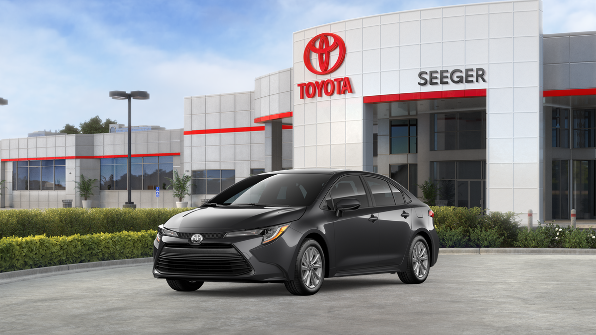 2026 Toyota Corolla LE CVT's photo