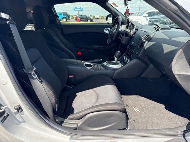 2010 Nissan 370Z Base