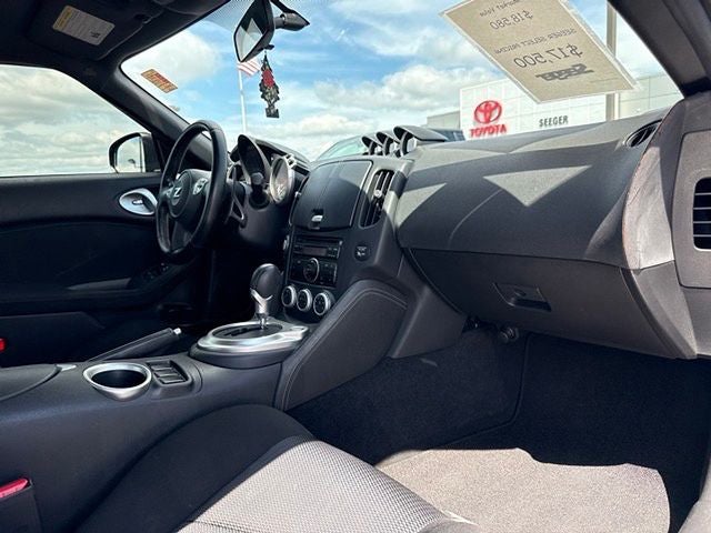 2010 Nissan 370Z Base