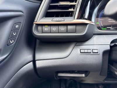 2025 Toyota Crown Signia Limited