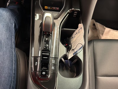 2025 Toyota Toyota Crown Signia Limited