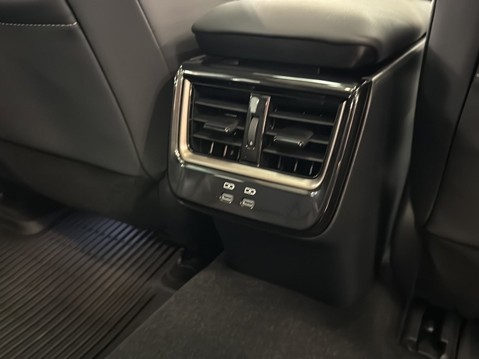 2025 Toyota Toyota Crown Signia Limited