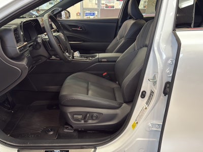 2025 Toyota Toyota Crown Signia Limited