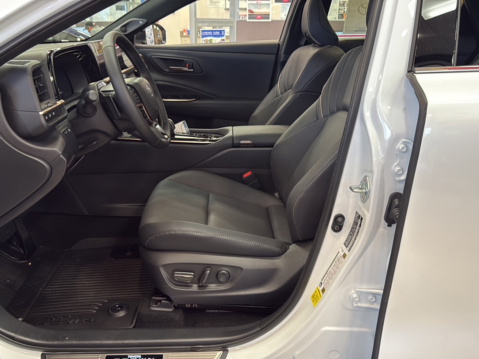 2025 Toyota Toyota Crown Signia Limited