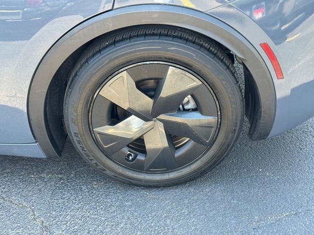 2023 Toyota Prius LE
