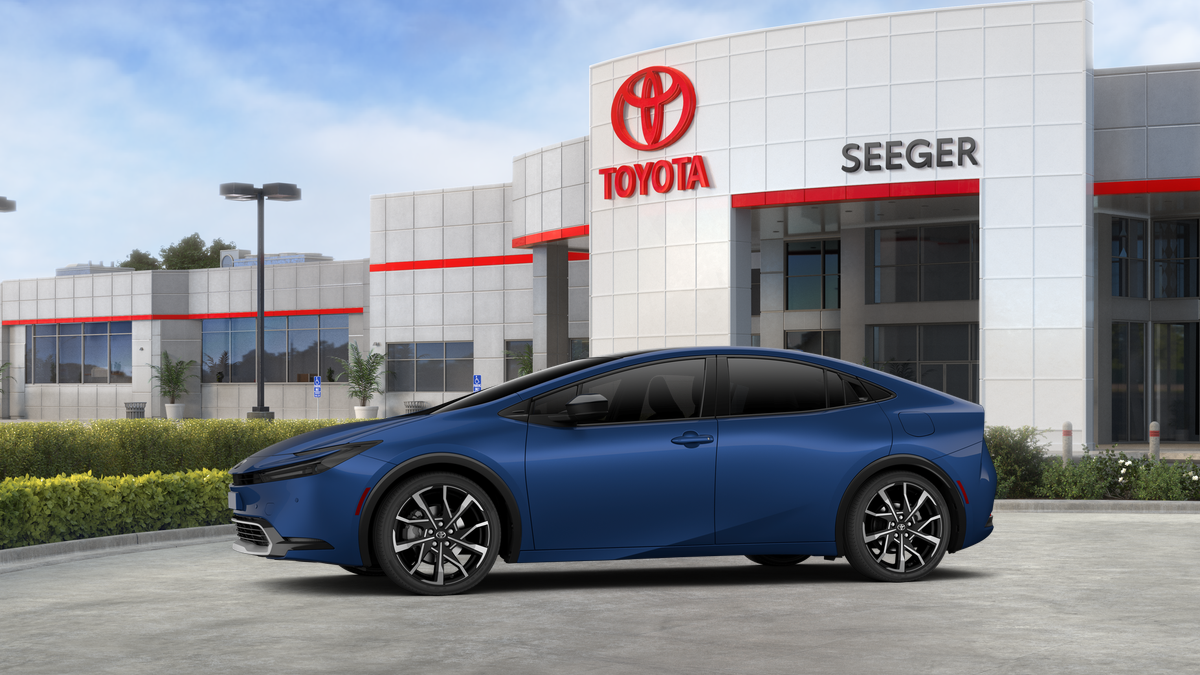 2027 Toyota Prius Plug-In Hybrid XSE