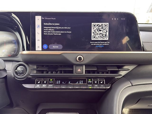 2024 Toyota CROWN Platinum