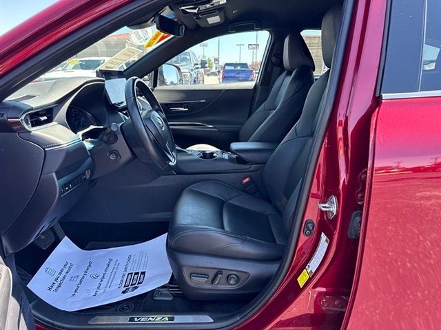 2023 Toyota Venza Nightshade