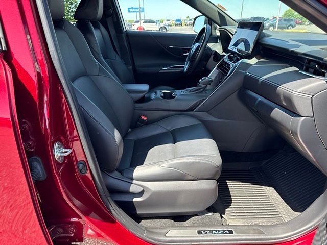 2023 Toyota Venza Nightshade