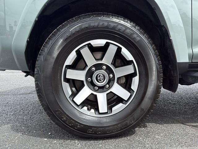 2023 Toyota 4RUNNER TRD Off-Road