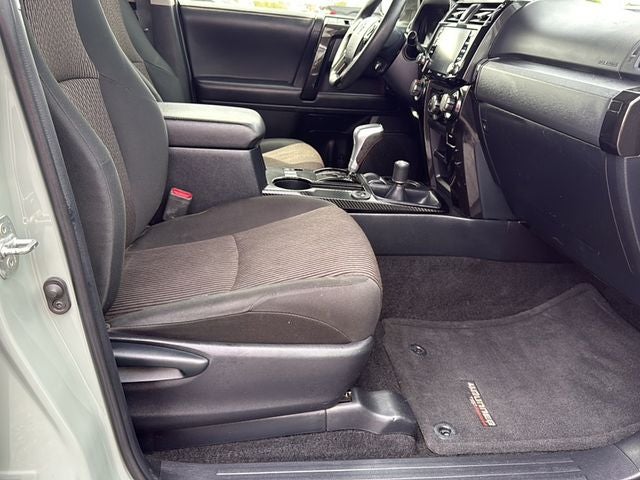 2023 Toyota 4RUNNER TRD Off-Road