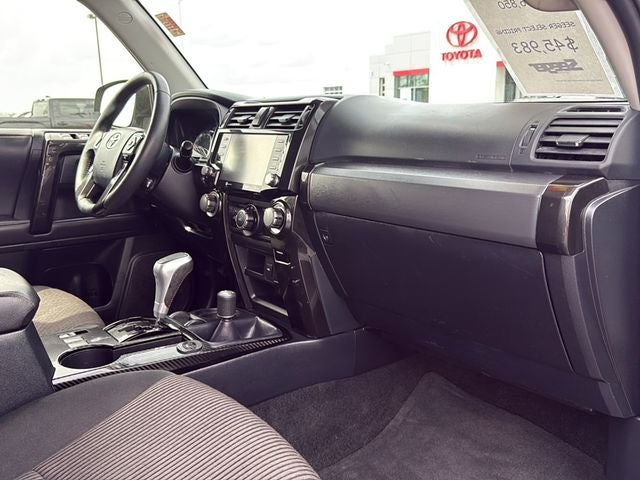 2023 Toyota 4RUNNER TRD Off-Road