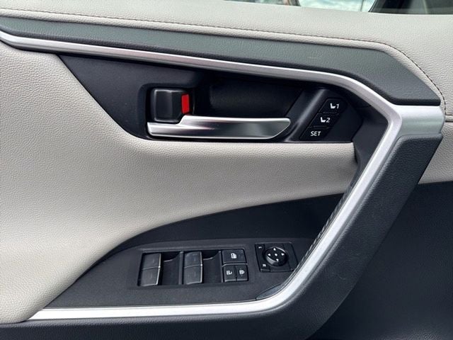 2023 Toyota RAV4 HYBRID Limited